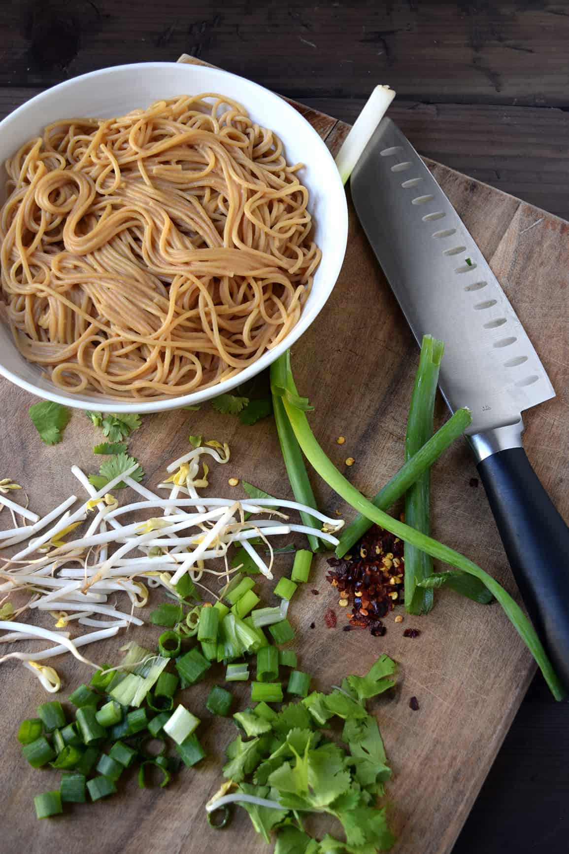 Spicy Thai Peanut Spaghetti