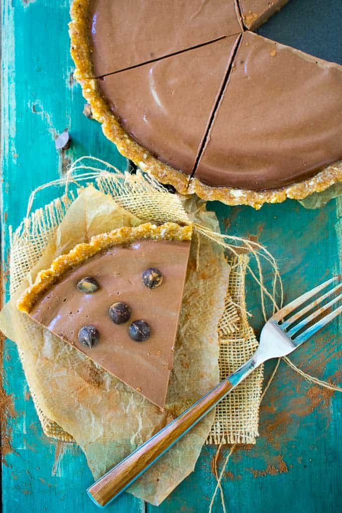 no-bake chocolate peanut butter pie with fork