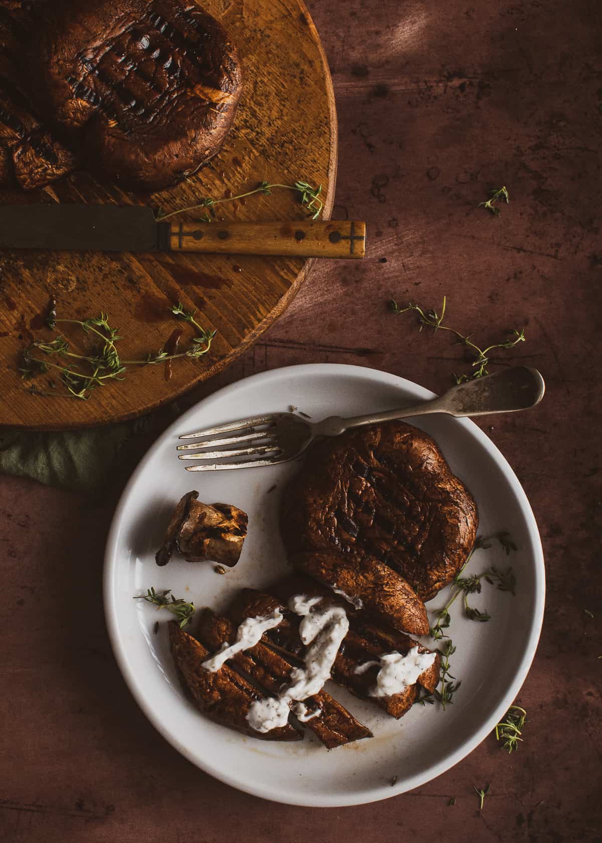 vegan portobello steaks with garlic basil aioli