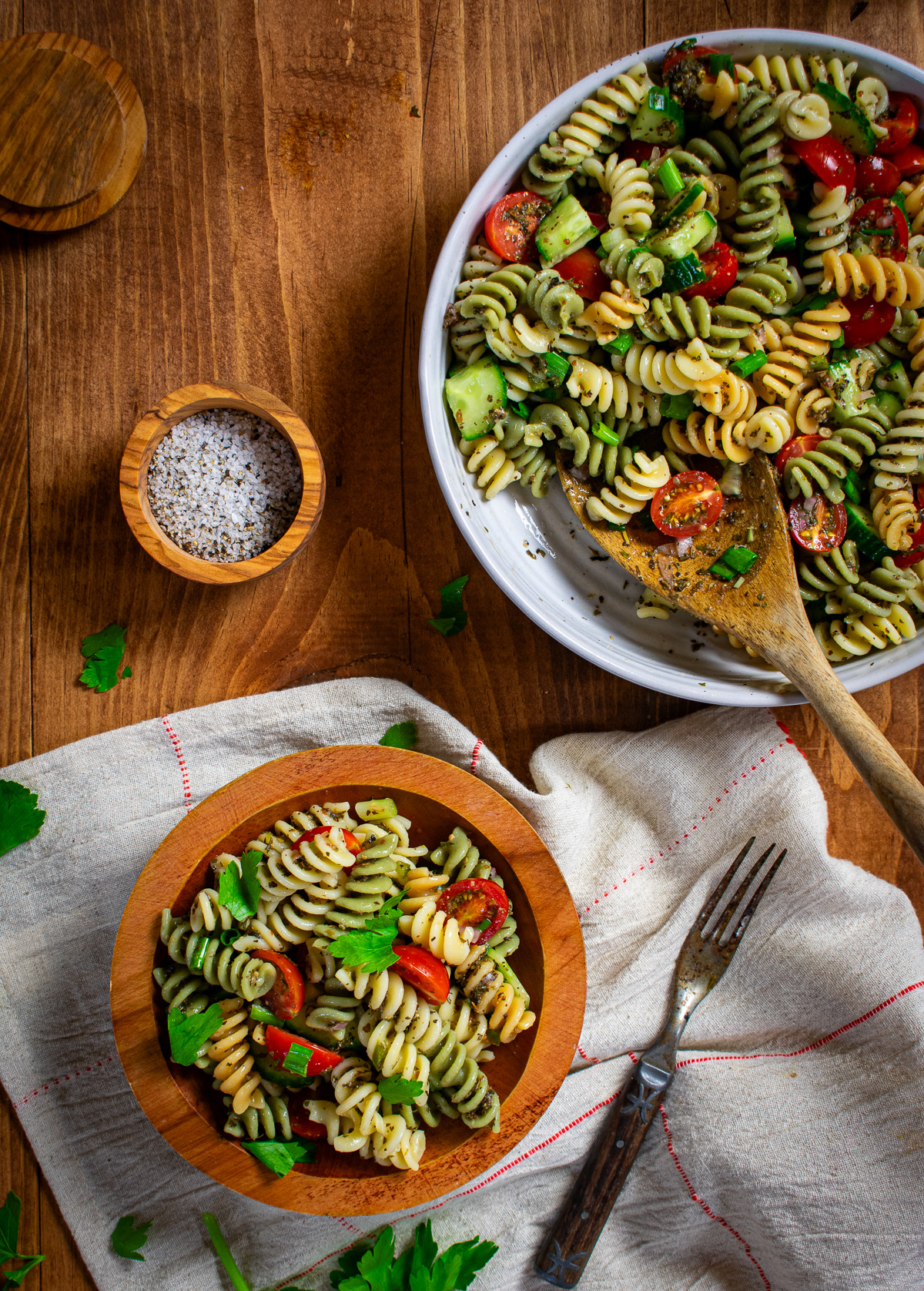 Vegan pasta salad in two bowls.